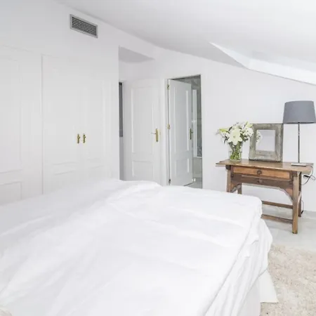 Eld1-stunning 2 Bedroom Penthouse In Puerto Banus