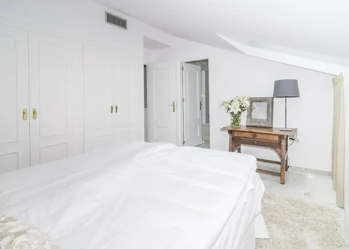 アパート Eld1-stunning 2 Bedroom Penthouse In Puerto Banus マルベーリャ